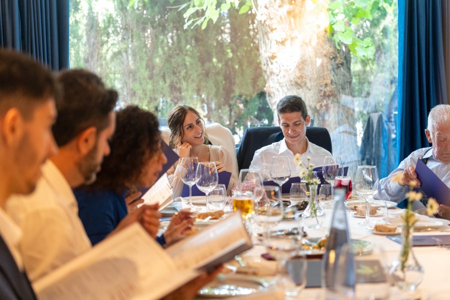 Celebra tu comida o cena de Navidad de empresa